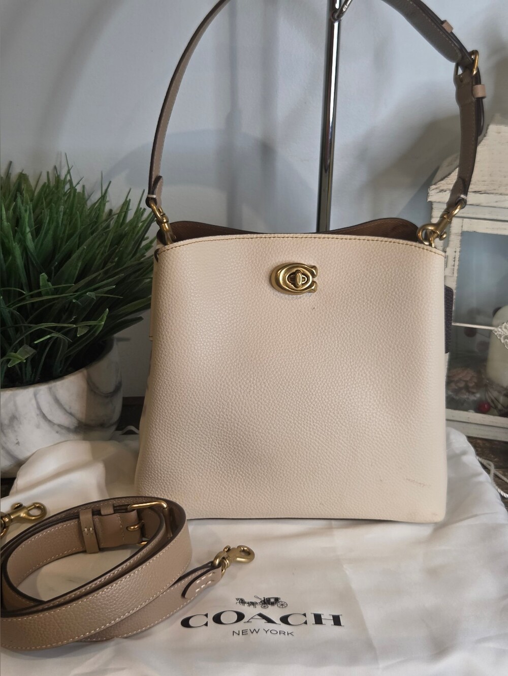 Coach Willow Pebbled Leather Bucket Shoulder Bag in Ivory and Tan